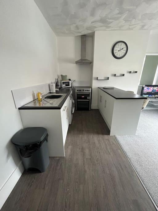 Town Centre 1 Apartment *